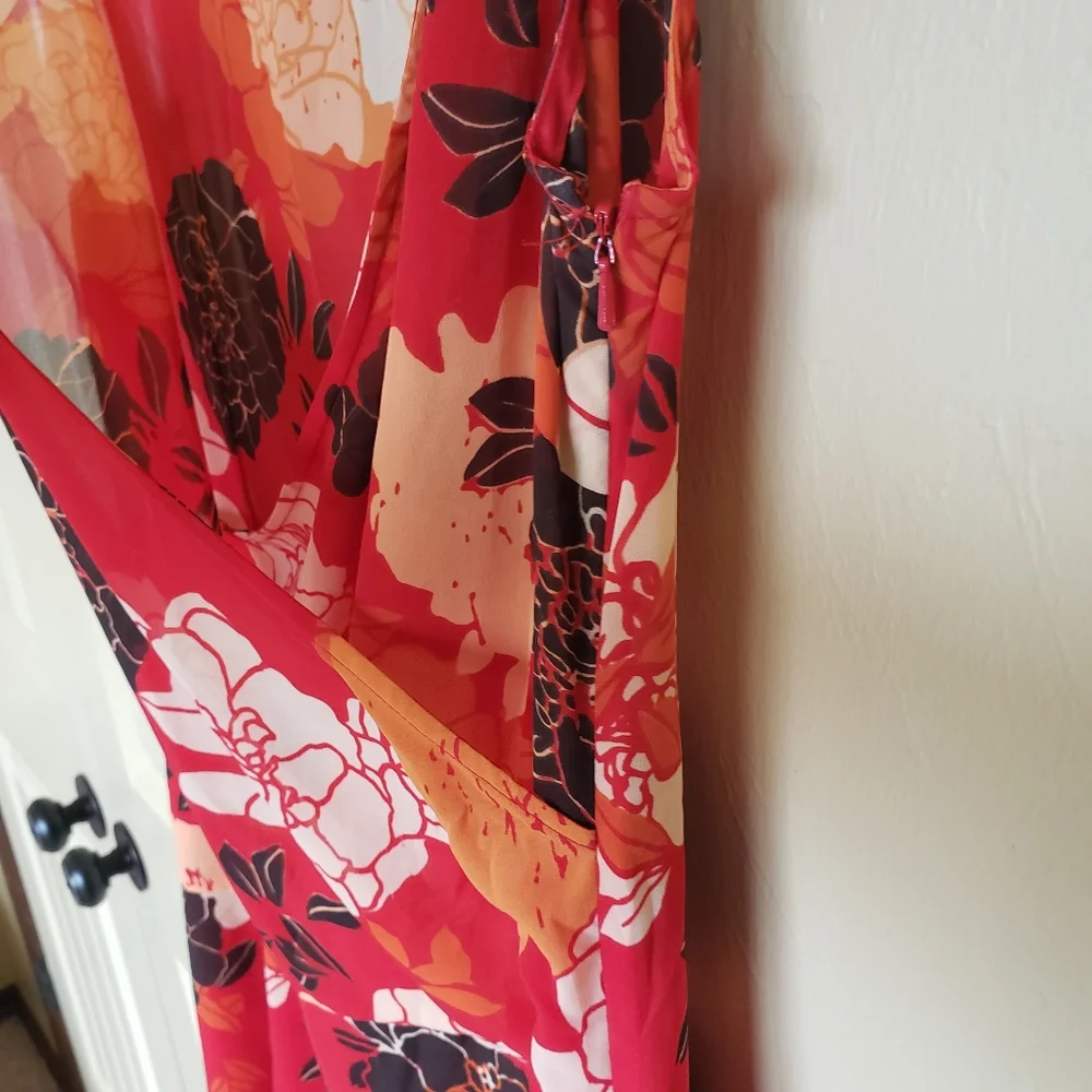 Kenneth Cole New York Red Floral Asymmetrical Dress | Size 6 - Picture 15 of 17